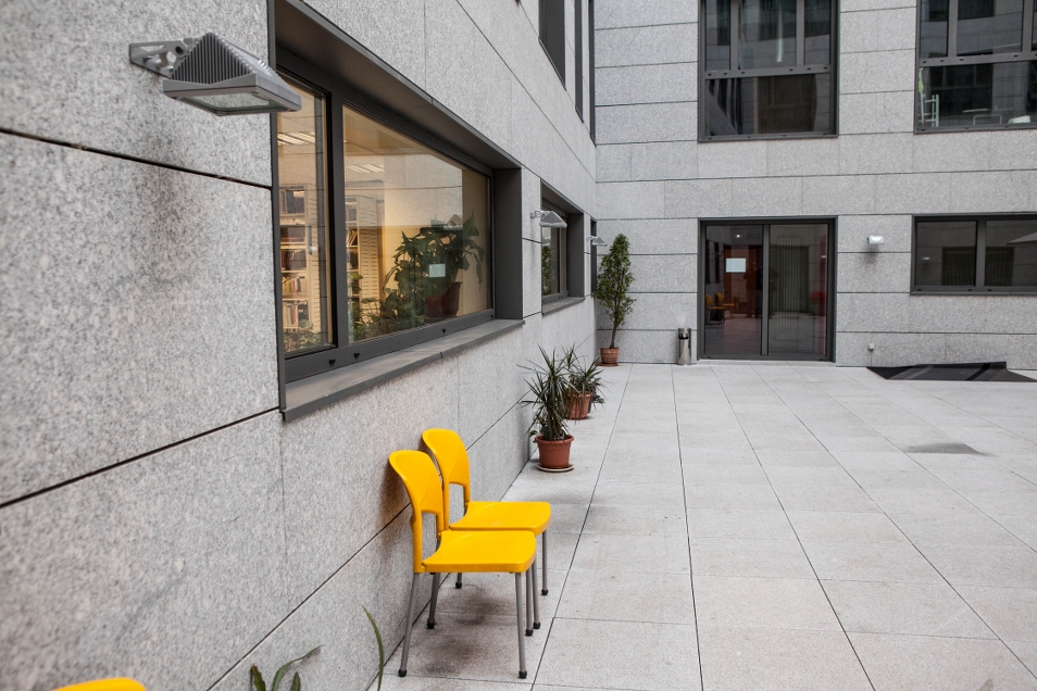 Placare pereti exterior cu piatra naturala